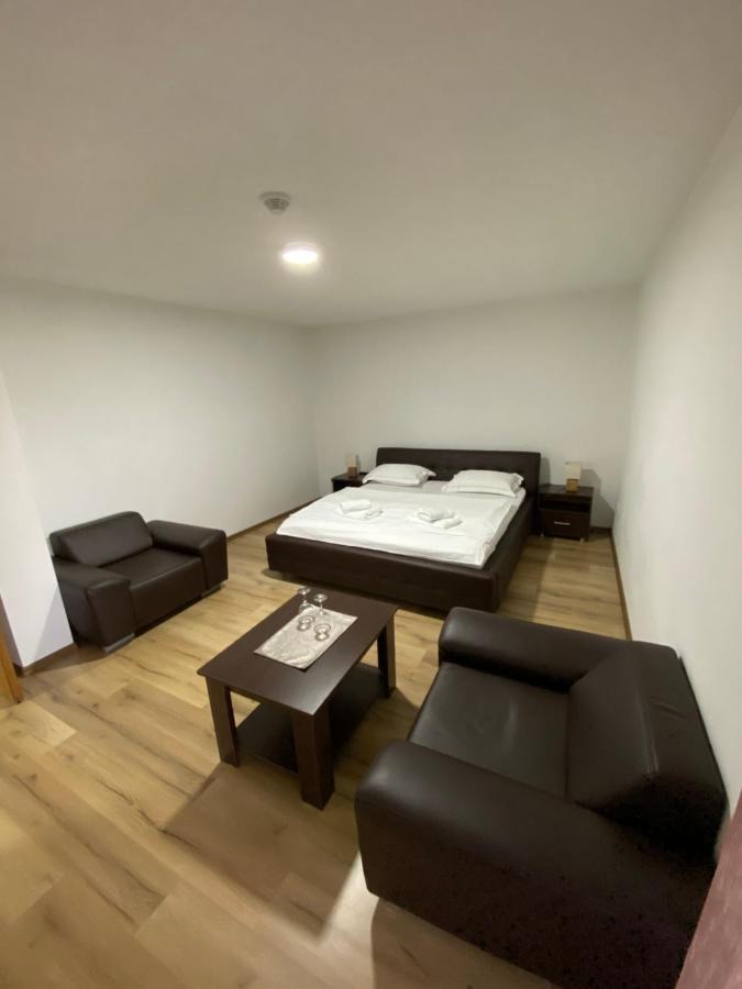 Motel Oaza Cazin Zewnętrze zdjęcie
