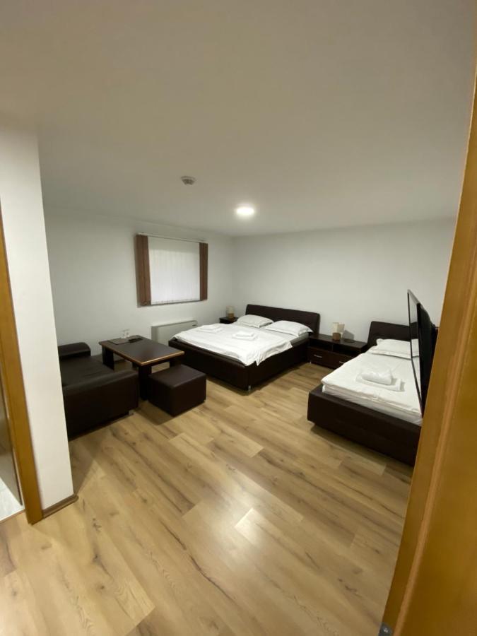 Motel Oaza Cazin Zewnętrze zdjęcie